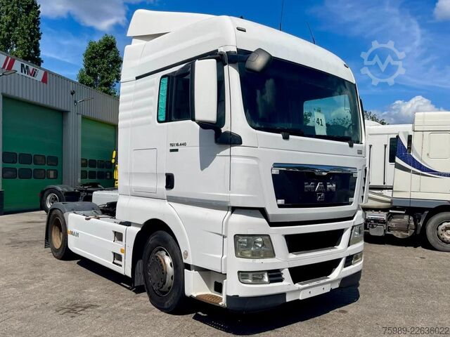 Standard tractor MAN TGX 14.440 RETARDER,  FRIGO, 2 beds