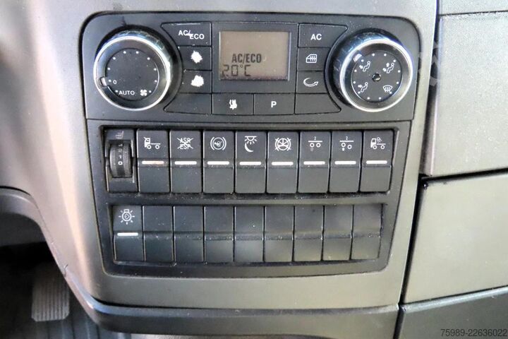 Standard tractor MAN TGX 14.440 RETARDER,  FRIGO, 2 beds