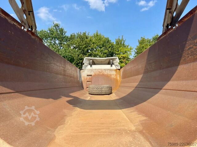 Tipper Fruehauf STEEL CHASSIS,  DUMPER!   Full spring!  TOP con...