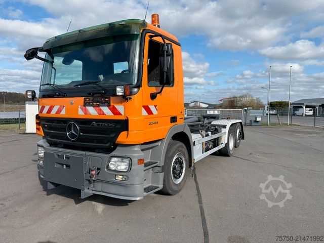 Egyéb MERCEDES-BENZ Actros 2544 6x2 Abroller + Winterdienst