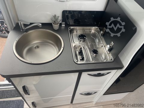 Caravana semiintegrada Forster T 699 EB Comfort-Line- & Winter-Paket