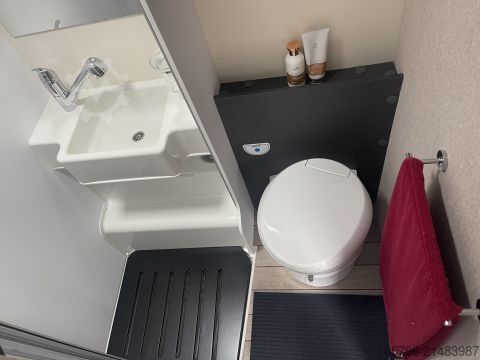 Caravana semiintegrada Forster T 699 EB 140 PS * Automatik * 3,5 t