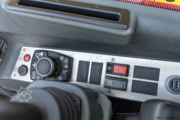 Telehandler Magni RTH 4.18