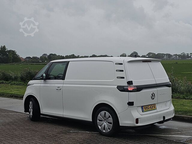 ऊंची छत वाला स्टेशन वैगन VW ID.BUZZ CARGO wltp 424 kms