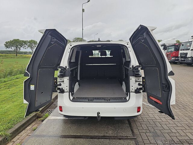 ऊंची छत वाला स्टेशन वैगन VW ID.BUZZ CARGO wltp 424 kms