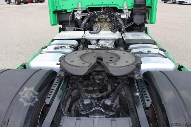 मानक ट्रैक्टर यूनिट Mercedes-Benz Actros 1853 LS