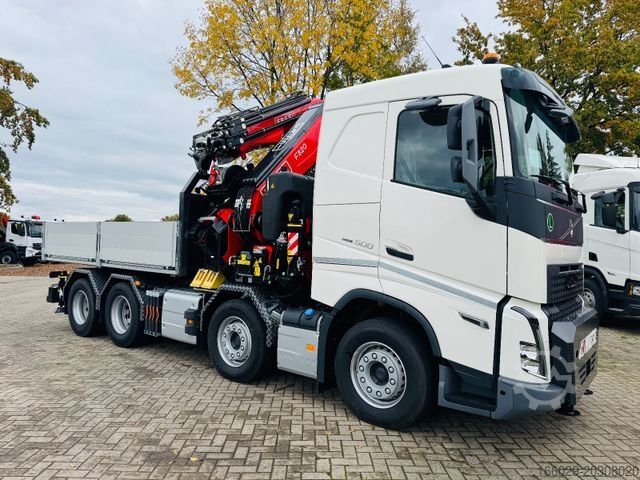 Crane yang terpasang pada truk VOLVO FH 500 8x4 Kran F820 RA2.27 Jib & Winde Sofort