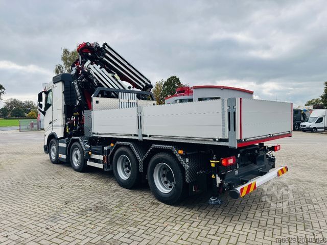 Crane yang terpasang pada truk VOLVO FH 500 8x4 Kran F820 RA2.27 Jib & Winde Sofort