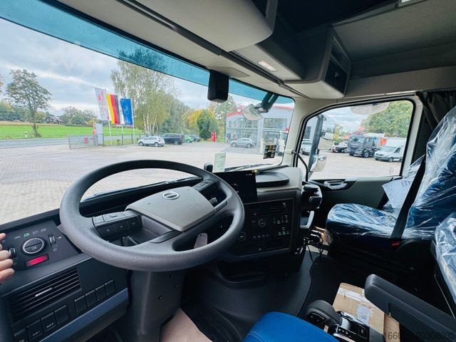 Truk tugas berat VOLVO FH 500 8x4 Kran F820 RA2.27 Jib & Winde Sofort