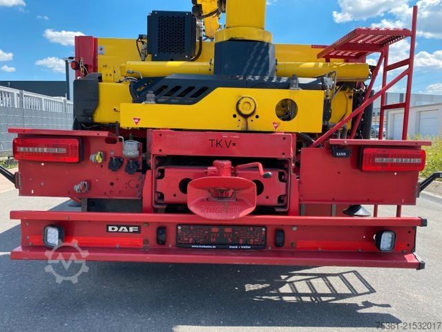 Truck mounted crane DAF XF 530 FAN 6X2 Baustoffpritsche mit HYVA HC213E3