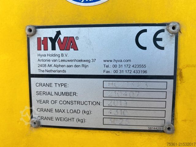 Truck mounted crane DAF XF 530 FAN 6X2 Baustoffpritsche mit HYVA HC213E3