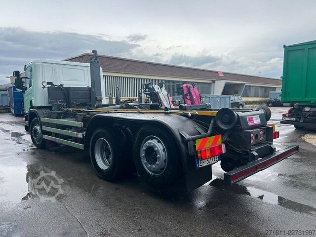 Āķa konteineru automašīna SCANIA SCANIA CV 94D 260 SCARRABILE USATO