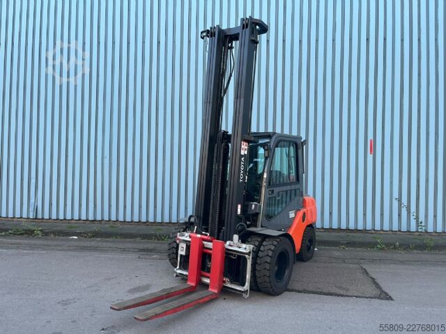 Xe nâng LPG Toyota 068FGJ35F/ Neugerät/ STVZO/ SS/ ZV