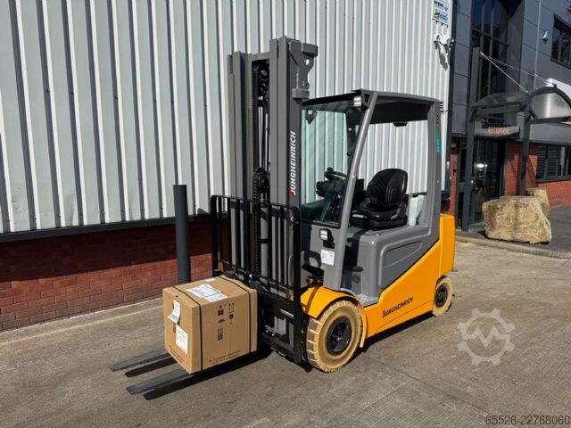 전동 4륜 지게차 Jungheinrich EFG 425 / Triplex 5500 mm / NEUGERÄT