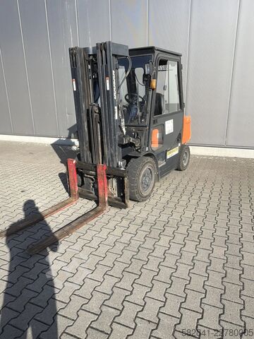 رافعات شوكية ديزل DOOSAN D30GP