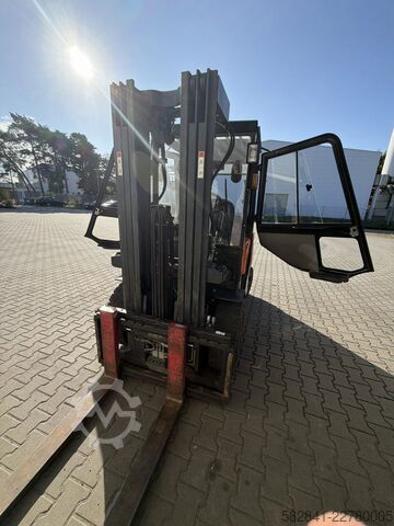 رافعات شوكية ديزل DOOSAN D30GP