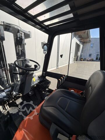 رافعات شوكية ديزل DOOSAN D30GP