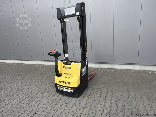 Empilhador elétrico de timão HYSTER S1.2