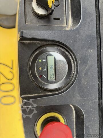 Apilador eléctrico de conductor acompañante HYSTER S1.4