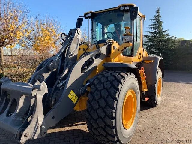 Kolový nakladač Volvo L90 H2 2025 Michelin 650/65