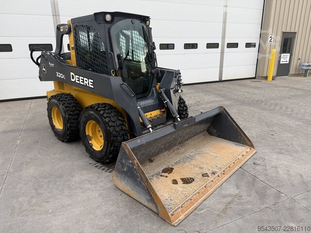 Mini utovarivač John Deere 320G