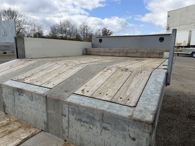 Semirremolque de plataforma baja Müller Mitteltal TS 3  3 Achs Satteltieflader