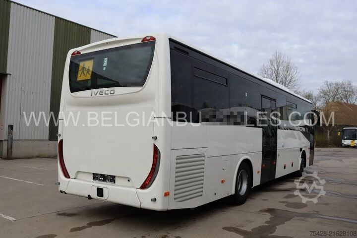 Autobús interurbano Iveco Crossway 12m Pop / Double middle door / Prép li...