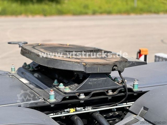 Schwerlast LKW/SZM MAN TGS 33.470 6x6 mit HMF 3220 Ladekran