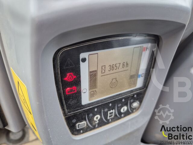 מחפר זחל Kubota KX080-4a2