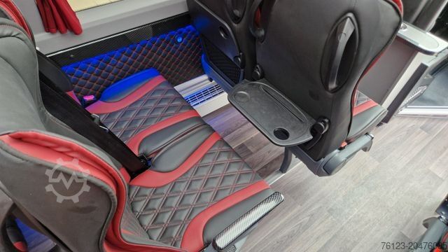 Minibus MERCEDES-BENZ 519 und 517 Glasdach XXL 20 Sitze Stock