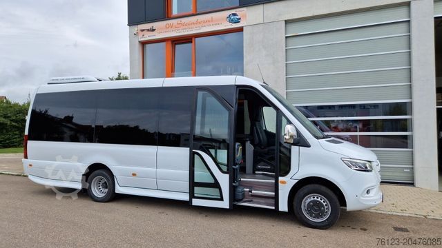 Minibus MERCEDES-BENZ 519 und 517 Glasdach XXL 20 Sitze Stock