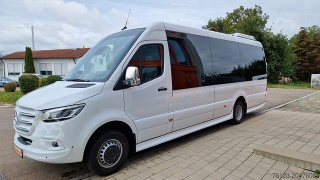 Minibus MERCEDES-BENZ 519 und 517 Glasdach XXL 20 Sitze Stock
