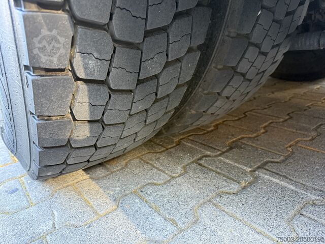 Autokran MAN TGX 26.480 6X2 Hiab 422 Bj 2017 bis 30 Meter