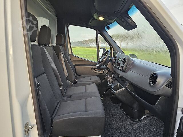 Maleta MERCEDES-BENZ SPRINTER 516 Bakwagen Laadklep!