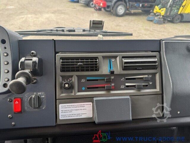 Tovornjak s ploščadjo Unimog U4000 4x4 Palfinger Kran PK10501 Hakenhöhe 11,5M