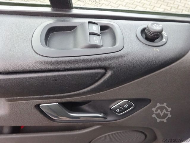Panel van FORD Transit Custom Kasten 320 L2H1 Trend 130PS Navi