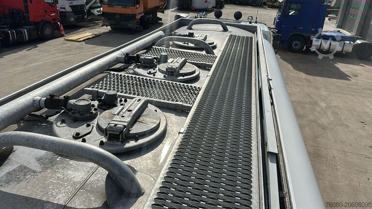 รถบรรทุกน้ำมัน DAF CF 85.430 (20270 LITERS / EURO 3 / TOP CONDITIO...