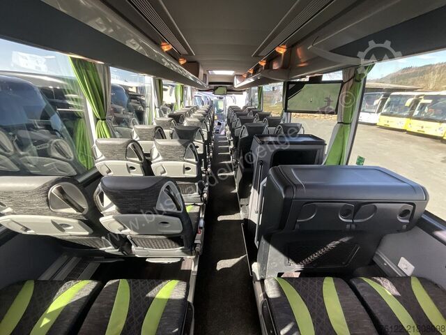 Távolsági autóbusz Setra S 517 HD