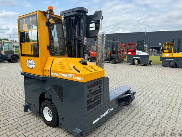 Forklift empat arah Combilift C3000/Triplex 5500 mm /Perfect condition