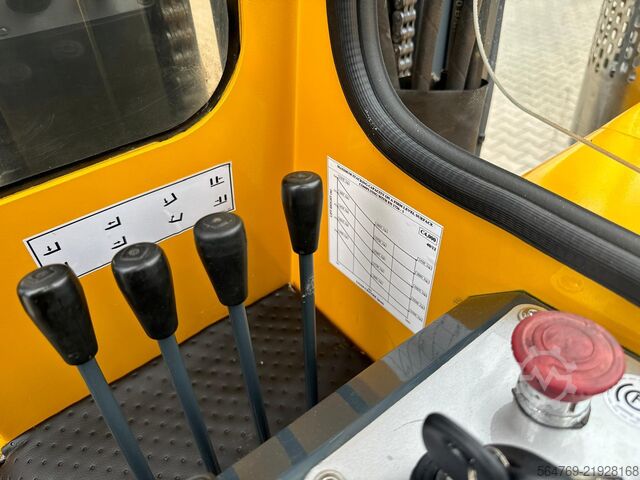 Forklift empat arah Combilift C3000/Triplex 5500 mm /Perfect condition