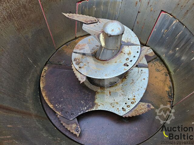 Kŕmny miešací vozeň BvL V-MIX 10N-1S