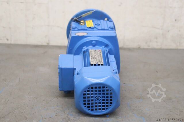 Geared motor 0.18 kW 19 rpm ZHE JIANG FAF77-Y7.5KW YE2-132M-4