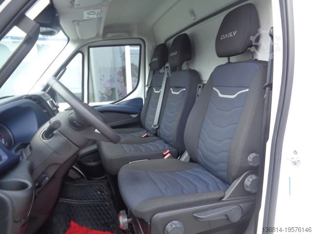 Sonderausbau-Transporter IVECO Daily 70C18 EINKAUFSWAGENWASCHANLAGE