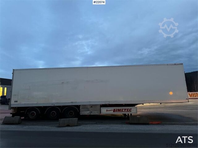 Koffer Limetec semi-trailer with full side opening.