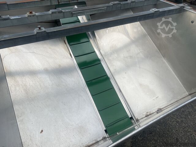 Feeder with stainless steel hopper + galvanized  