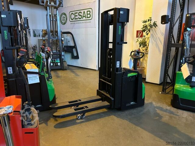 High Lift stacker Cesab S220L