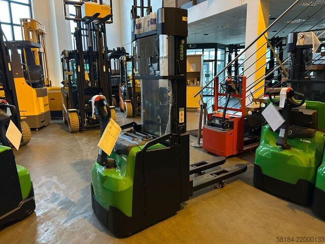 High Lift stacker Cesab S220L