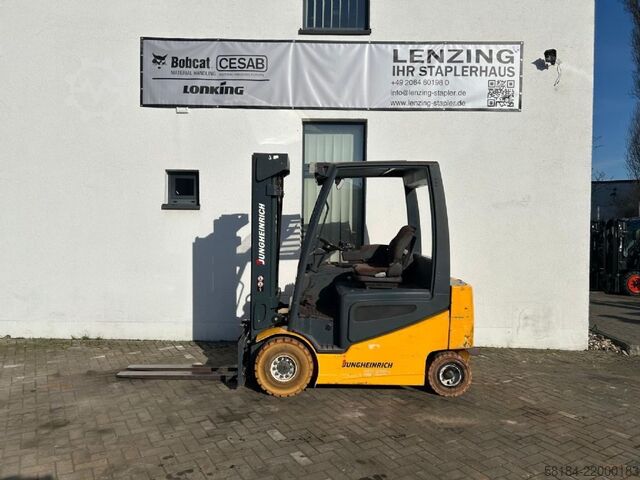 Elektrische vorkheftruck met 4 wielen Jungheinrich EFG 425k