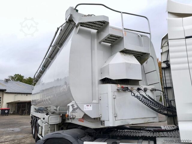 Ecovrac AUGER VIJZEL + Air , HATZ DIESEL, 6 COMPARTMENTS, 3 AXLES,  Liftas MVI2164 Ecovrac AUGER VIJZEL + Air , HATZ DIESEL, 6 COMPARTMENT...