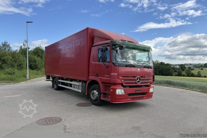 Autocamion cu caroserie tip cutie Mercedes-Benz Actros 1836 4x2 Koffer/HB / Swiss-Vehicle